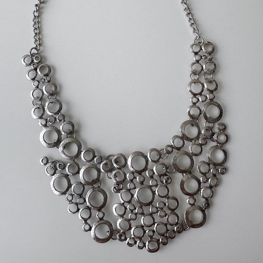Hammered Silver-Tone Circle Bib Necklace – Modern Statement Piece